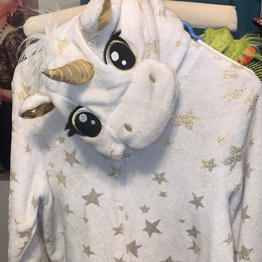 SOFT- FUZZY— Unicorn onesie 🦄